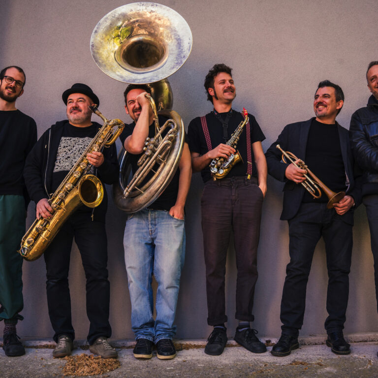 BandaStorta Drum Bun